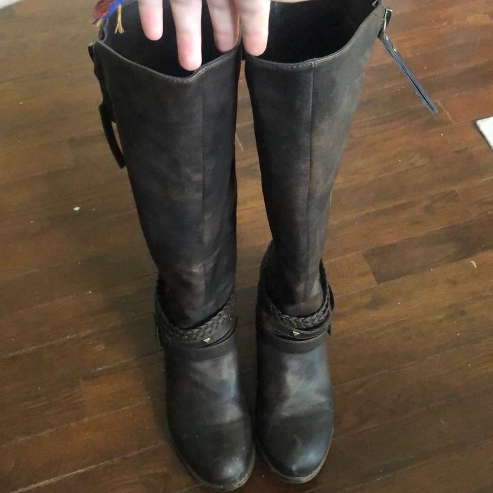 Gorgeous brown boots